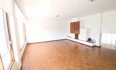 Casa en renta, ideal para negocios, capacitaciones, coworking. 227 m2. sector Quicentro Norte..Quito