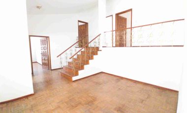 Casa en renta, ideal para negocios, capacitaciones, coworking. 227 m2. sector Quicentro Norte..Quito