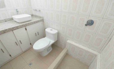 Casa en renta, ideal para negocios, capacitaciones, coworking. 227 m2. sector Quicentro Norte..Quito