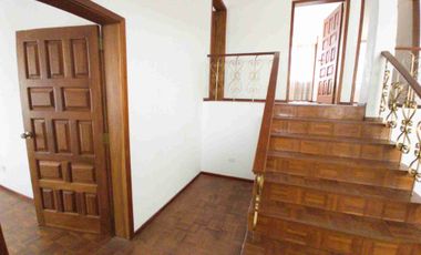 Casa en renta, ideal para negocios, capacitaciones, coworking. 227 m2. sector Quicentro Norte..Quito