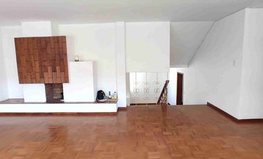 Casa en renta, ideal para negocios, capacitaciones, coworking. 227 m2. sector Quicentro Norte..Quito