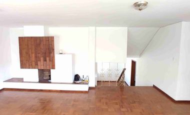 Casa en renta, ideal para negocios, capacitaciones, coworking. 227 m2. sector Quicentro Norte..Quito