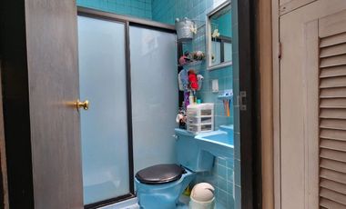 Casa en Venta en Las Aguilas con Jardín Privado