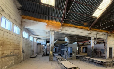 Venta de Remate en Nave Industrial con Posesión, entrega inmediata Col. Cd. Delicias, Chihuahua.