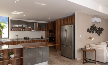 Departamento en venta a precio de oportunidad en Avenida principal dentro de Mérida con amenidades