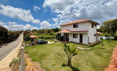 Casa Campestre en La Mesa de los Santos