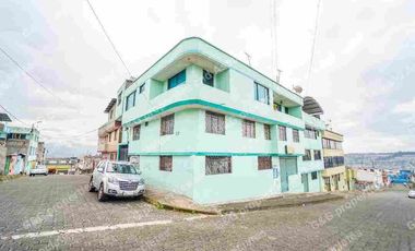 CASA RENTERA EN VENTA, SAN FERNANDO GUAMANI SUR DE QUITO, 9 DEPARTAMENTOS 708M2