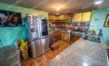 CASA RENTERA EN VENTA, SAN FERNANDO GUAMANI SUR DE QUITO, 9 DEPARTAMENTOS 708M2