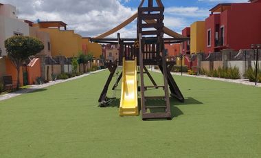 RENTO CASA SIN AMUEBLAR EN PRECIOSO CONDOMINIO EN SAN MIGUEL DE ALLENDE