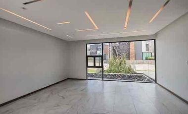 Casa de lujo en venta en La Vista Country Club con campo de golf, san Andrés Cholula.
