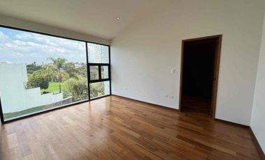 Casa de lujo en venta en La Vista Country Club con campo de golf, san Andrés Cholula.