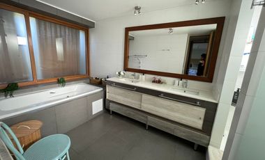 VENTA CASA MEDITERRANEA EN EXCLUSIVO CONDOMINIO - 5D+4B+PISCINA+TERRAZA+QUINCHO - COLEGIO CRAIGHOUSE, SAN ANSELMO, SAN JOSE, ALEMÁN, PEDREGALES