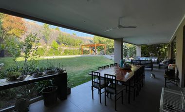 VENTA CASA MEDITERRANEA EN EXCLUSIVO CONDOMINIO - 5D+4B+PISCINA+TERRAZA+QUINCHO - COLEGIO CRAIGHOUSE, SAN ANSELMO, SAN JOSE, ALEMÁN, PEDREGALES