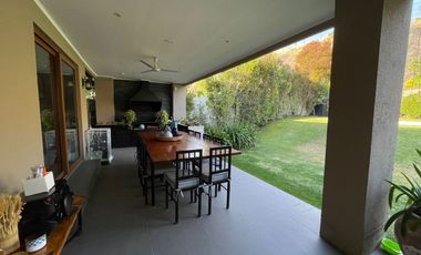 VENTA CASA MEDITERRANEA EN EXCLUSIVO CONDOMINIO - 5D+4B+PISCINA+TERRAZA+QUINCHO - COLEGIO CRAIGHOUSE, SAN ANSELMO, SAN JOSE, ALEMÁN, PEDREGALES