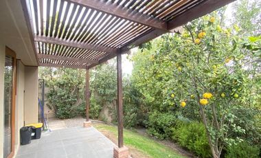 VENTA CASA MEDITERRANEA EN EXCLUSIVO CONDOMINIO - 5D+4B+PISCINA+TERRAZA+QUINCHO - COLEGIO CRAIGHOUSE, SAN ANSELMO, SAN JOSE, ALEMÁN, PEDREGALES