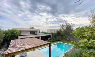 VENTA CASA MEDITERRANEA EN EXCLUSIVO CONDOMINIO - 5D+4B+PISCINA+TERRAZA+QUINCHO - COLEGIO CRAIGHOUSE, SAN ANSELMO, SAN JOSE, ALEMÁN, PEDREGALES