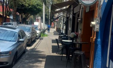 CASA CON LOCALES EN VENTA COYOACÁN CDMX