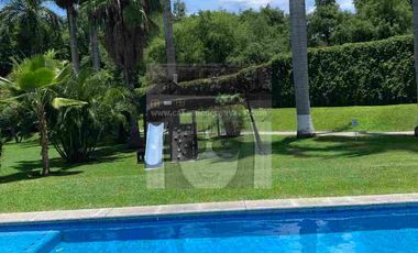 CASA EN CUERNAVACA CON VIGILANCIA ALBERCA Y AMENIDADES INCREÍBLES