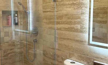 Se vende casa de 3 recámaras con alberca privada.