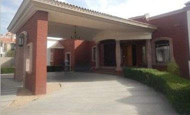Casa Residencial en Fracc Campos Eliseos Juarez Chihuahua/ Recuperacion Bancaria