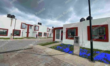 Casa de un nivel en fraccionamiento cerrado, ideal para personas con necesidades especiales y para personas de la tercera edad, ubicadas en San Miguel Contla a 10 minutos de Apizaco centro.