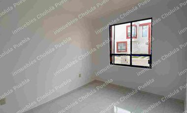 Casa de un nivel en fraccionamiento cerrado, ideal para personas con necesidades especiales y para personas de la tercera edad, ubicadas en San Miguel Contla a 10 minutos de Apizaco centro.