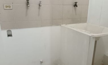 Alquiler de departamento en planta Baja, Kennedy Norte, 3 Dormitorios.