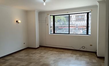 Alquiler de departamento en planta Baja, Kennedy Norte, 3 Dormitorios.