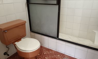 Alquiler de departamento en planta Baja, Kennedy Norte, 3 Dormitorios.