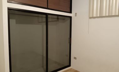 Alquiler de departamento en planta Baja, Kennedy Norte, 3 Dormitorios.