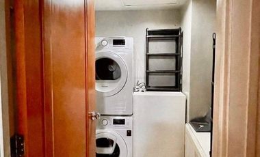 Amorsolo Rockwell Makati Big 1BR Furnished For Rent