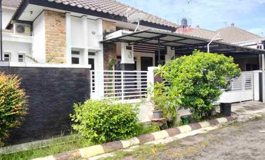Rumah Bagus Semi Furnished Fajar Indah Colomadu Karanganyar