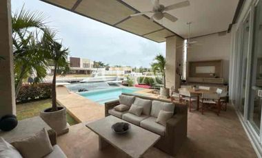 casa en venta en los canales de puerto Cancún