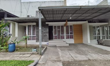 Disewakan Rumah Siap Huni 3 Kamar Ada AC Lokasi Area Kampus UNSUD