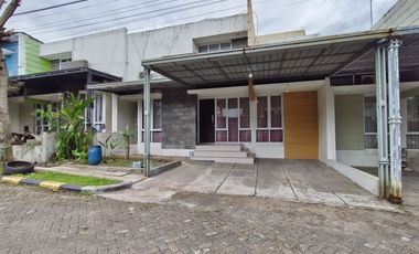 Disewakan Rumah Siap Huni 3 Kamar Ada AC Lokasi Area Kampus UNSUD