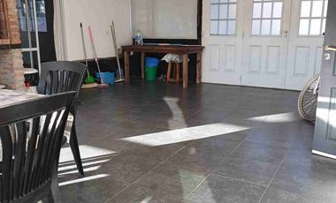 2 Casas, sobre Lote apto PH !!!