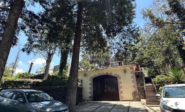 Casa tipo chalet inglés