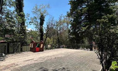 Casa tipo chalet inglés