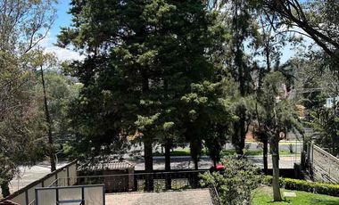 Casa tipo chalet inglés