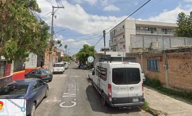 CASA CENTRICA EN VENTA DE OPORTUNIDAD PARA USO COMERCIAL