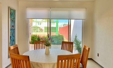 Casa amueblada 2 plantas, 3 recámaras, 2.5 baños cerca a Av. Constituyentes