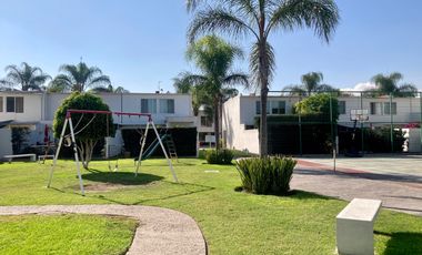 Casa amueblada 2 plantas, 3 recámaras, 2.5 baños cerca a Av. Constituyentes