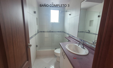 ARRIENDO AMPLIA CASA EN URBANIZACIÓN VISTA GRANDE.  MIRAVALLE CUMBAYÁ