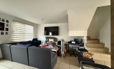 CASA EN VENTA EN FUENTES DEL LAGO CON TERRENO EXCEDENTE