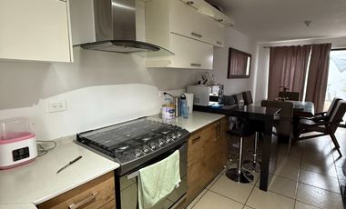 CASA EN VENTA EN FUENTES DEL LAGO CON TERRENO EXCEDENTE