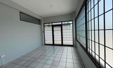 Local en venta zona Museo de los Ferrocarriles