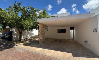 Casa en Venta en Privada Trinum,Santa Gertrudis Copó