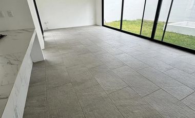 Casa en renta de 3 habitaciones en privada