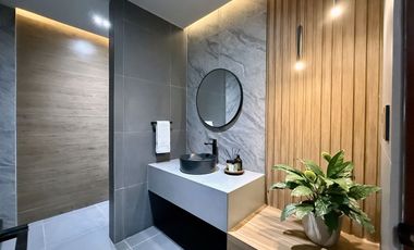 Contemporary House With Tropical Garden Landscape