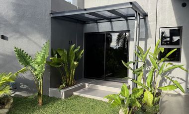 Contemporary House With Tropical Garden Landscape